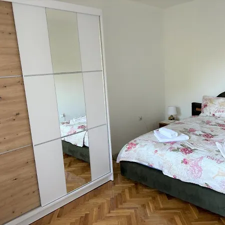 Apartman Jeja *